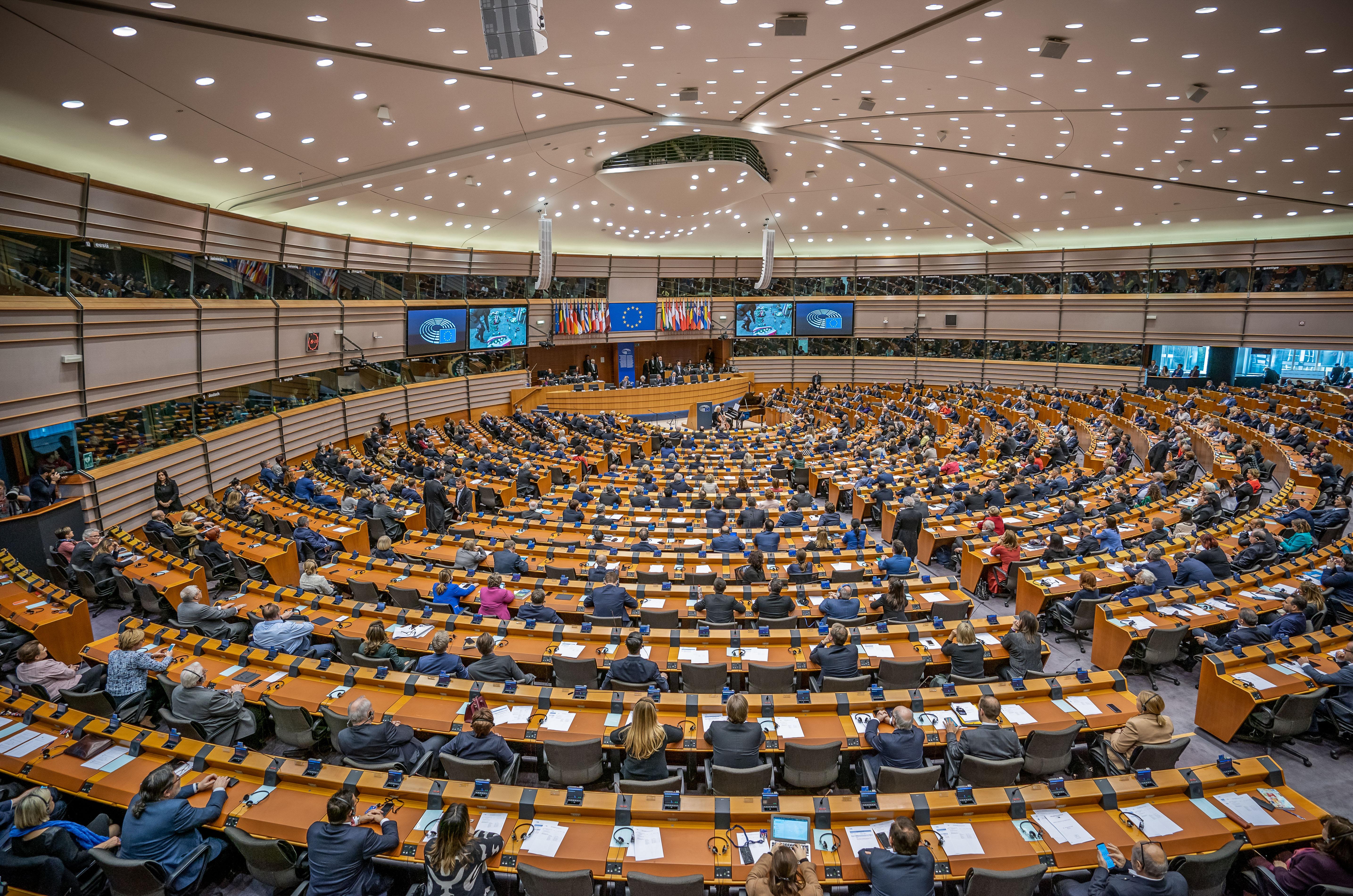 Parlamento europeo fermo su sua posizione: senza clausola salvaguardia nessun progresso con trilogo